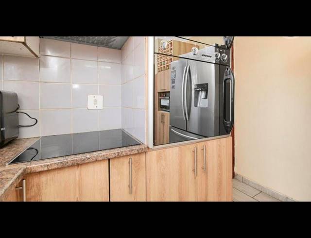 3 BEDROOM HOUSE FOR SALE IN OLIEVENHOUTBOSCH